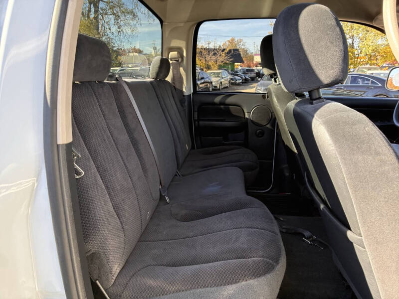 2004 Dodge Ram 1500 SLT