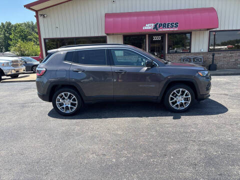 2022 Jeep Compass Latitude Lux