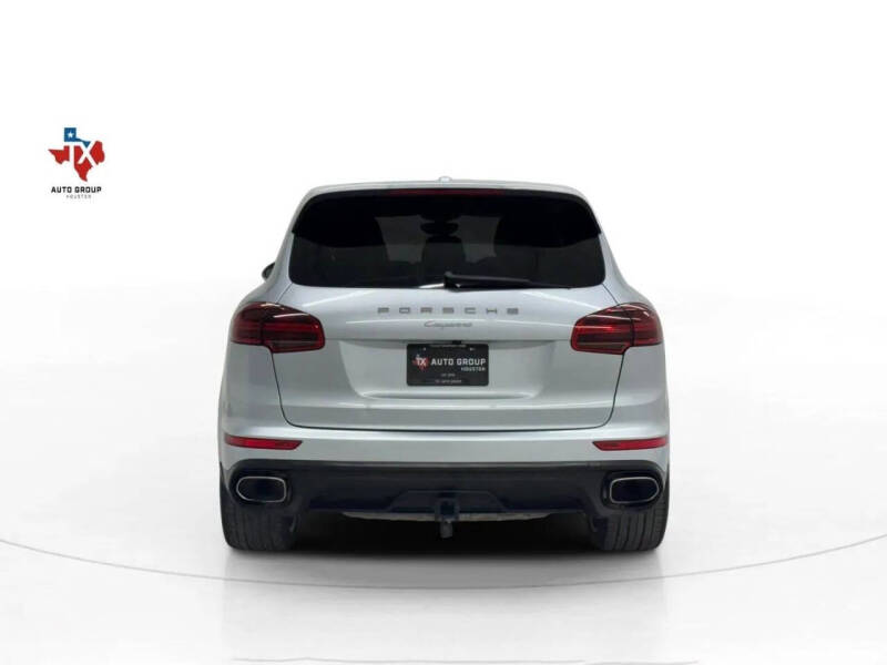 2018 Porsche Cayenne Platinum Edition