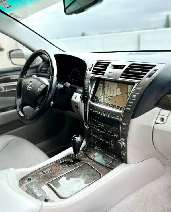 2008 Lexus LS 460