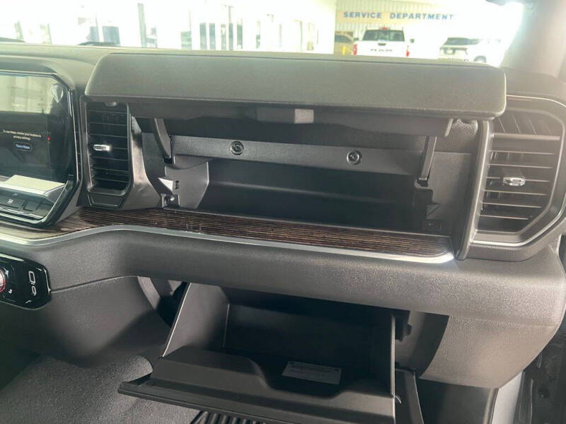 2024 GMC Sierra 1500 SLE