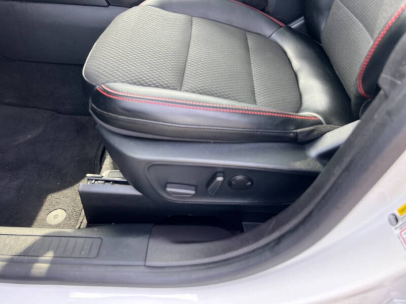 2024 Ford Escape ST-Line Select