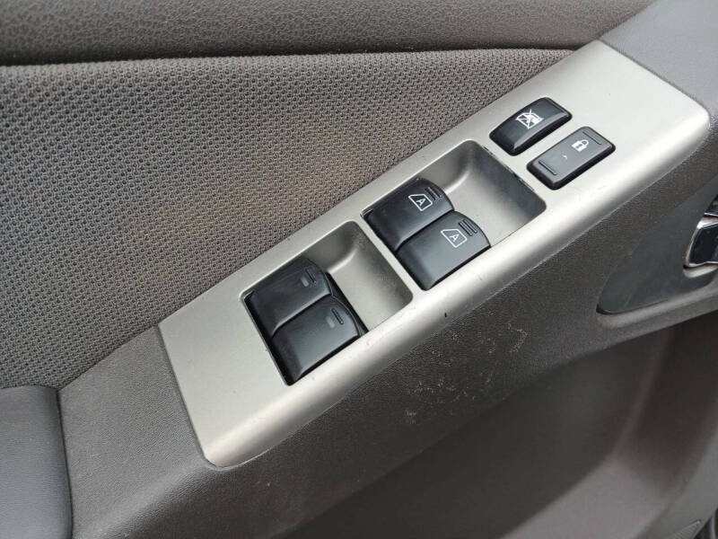 2012 Nissan Pathfinder SV