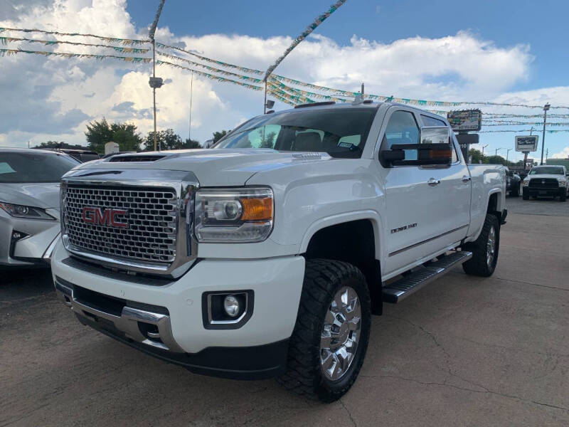 2017 GMC Sierra 2500 Denali HD Denali's photo