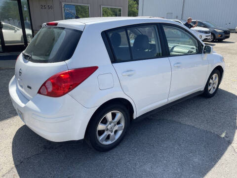 2012 Nissan Versa 1.8 S