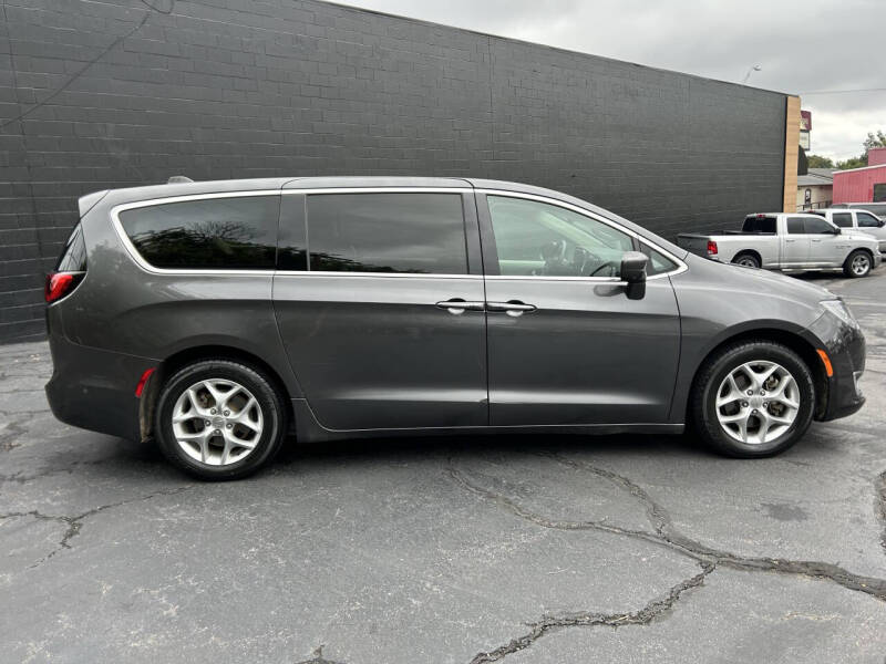 2019 Chrysler Pacifica Touring Plus