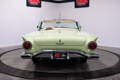 1957 Ford Thunderbird