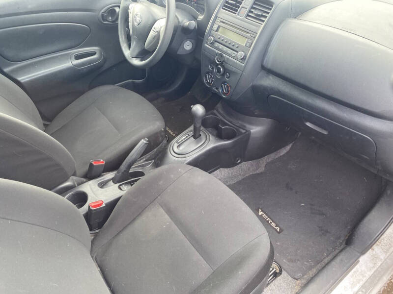 2015 Nissan Versa 1.6 S Plus