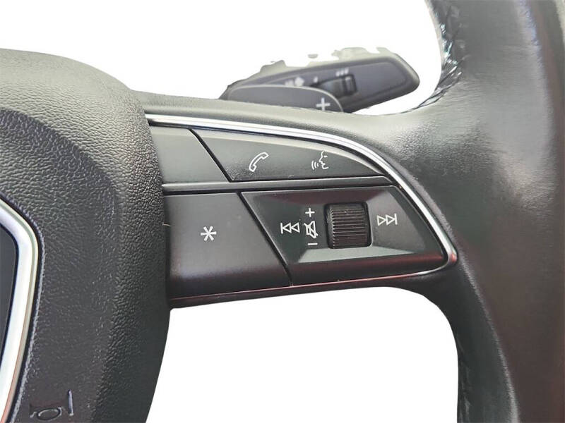 2023 Audi Q3 quattro S line Prem Plus 45 TFSI