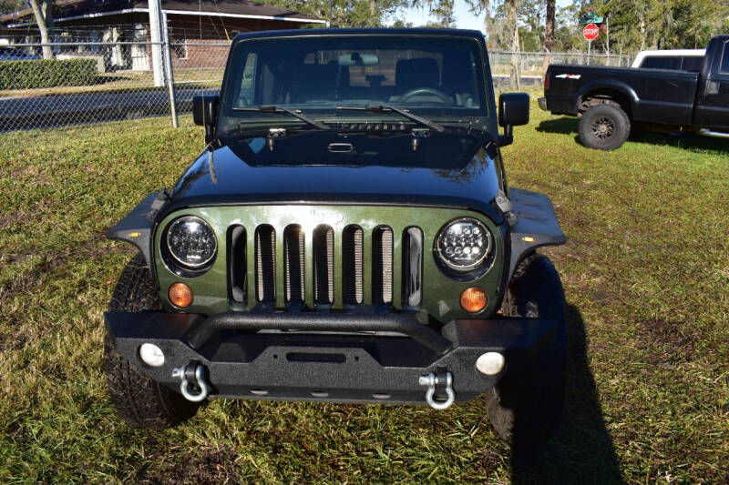 2011 Jeep Wrangler null photo 35