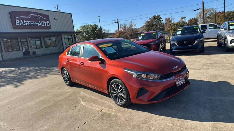 2023 Kia Forte LXS photo 3