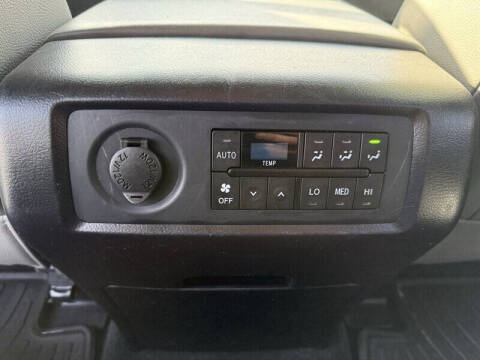 2016 Toyota Sequoia SR5