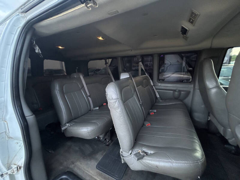 2009 Chevrolet Express LS 3500