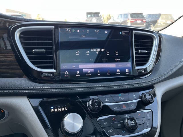 2023 Chrysler Pacifica Plug-In Hybrid Limited