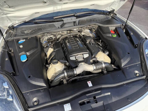 2017 Porsche Cayenne Turbo