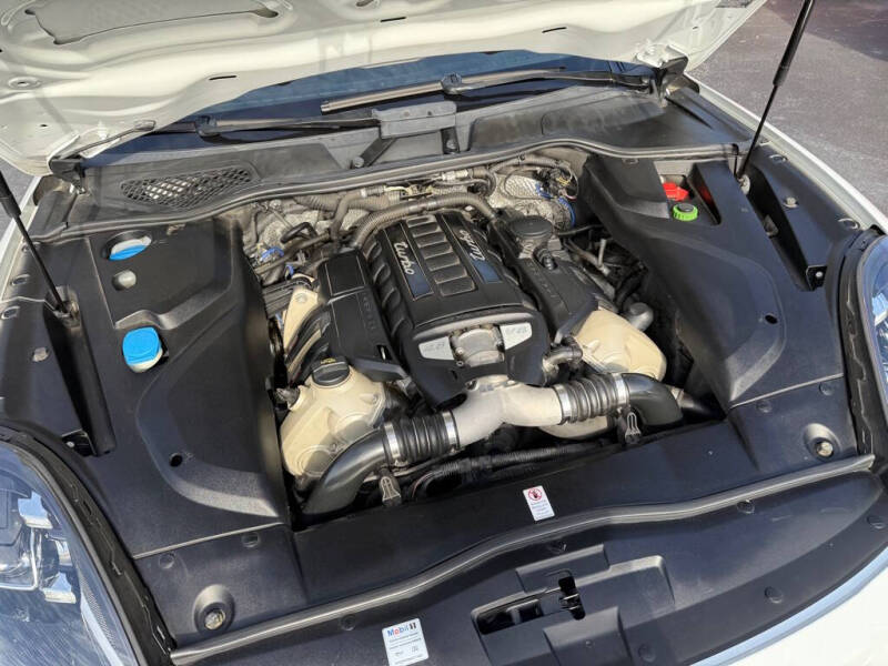 2017 Porsche Cayenne Turbo