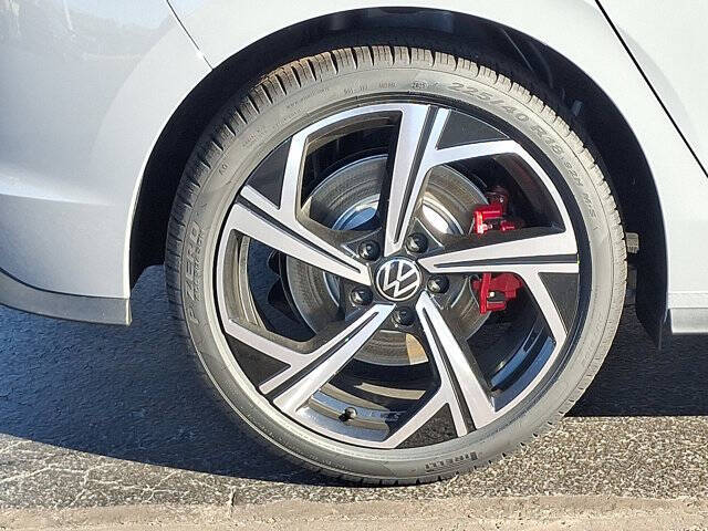 2026 Volkswagen Golf GTI SE