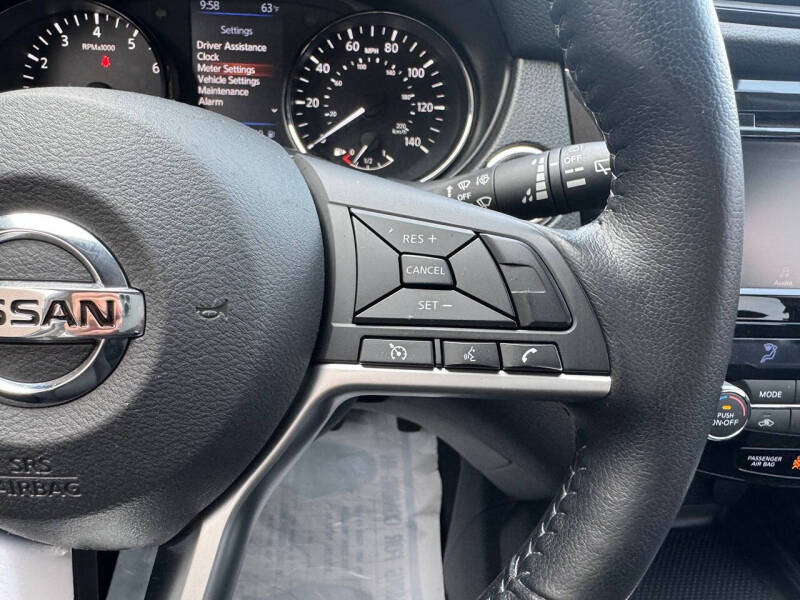 2020 Nissan Rogue SV