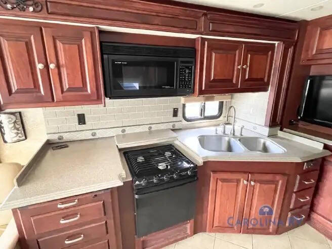 2011 Tiffin Phaeton
