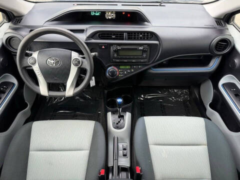 2013 Toyota Prius c Two