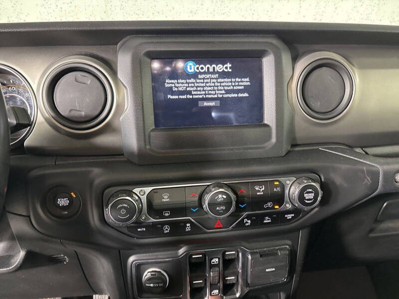 2021 Jeep Gladiator Sport