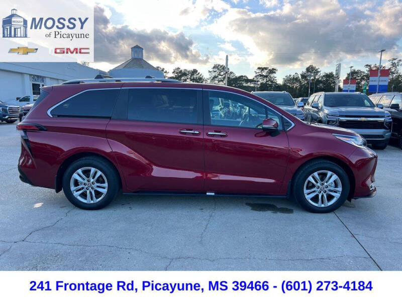 2025 Toyota Sienna Limited 7-Passenger