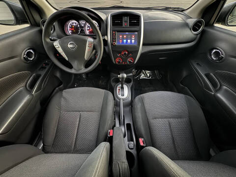 2019 Nissan Versa SV