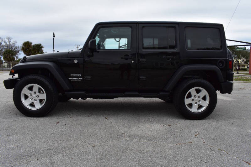 2011 Jeep Wrangler Unlimited Sport photo 39