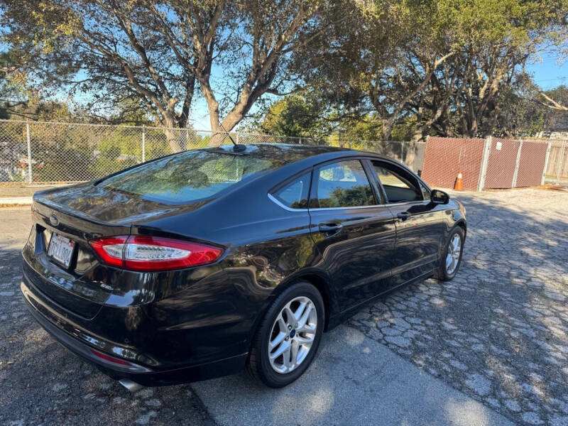 2014 Ford Fusion SE