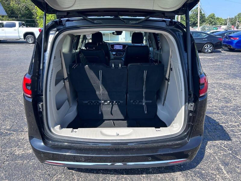 2022 Chrysler Pacifica Touring L