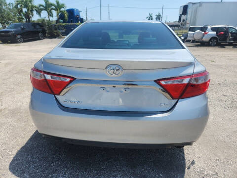 2017 Toyota Camry SE