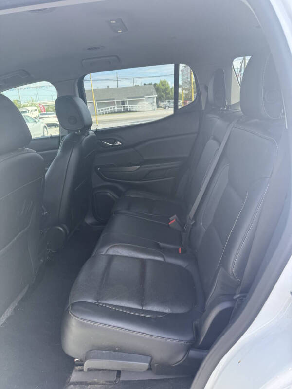 2017 GMC Acadia SLT-1