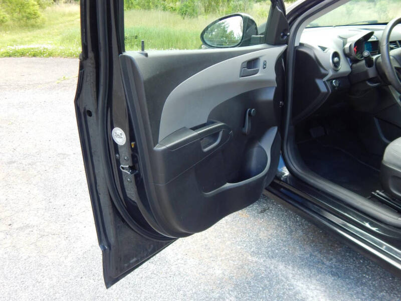 2015 Chevrolet Sonic LS Auto