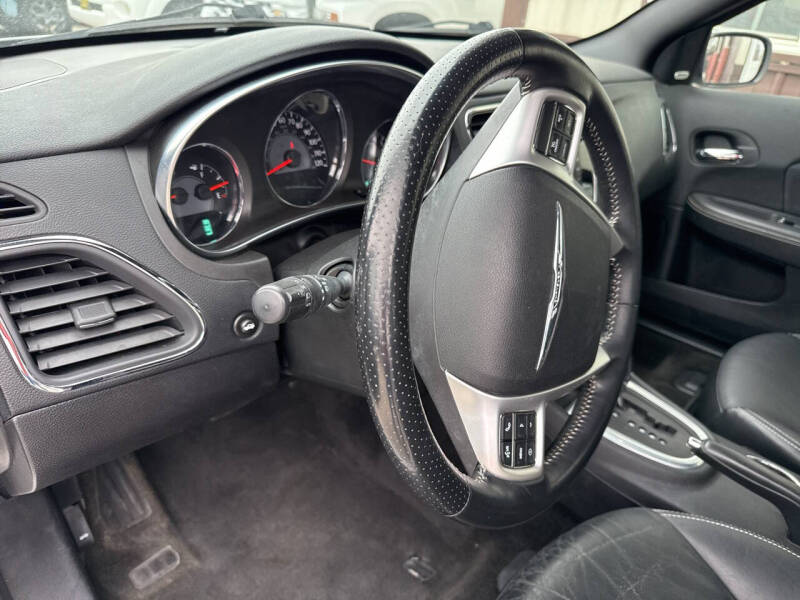 2012 Chrysler 200 S
