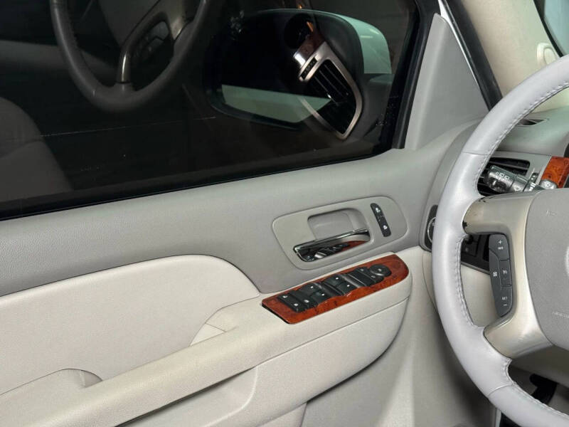 2012 Chevrolet Suburban LT