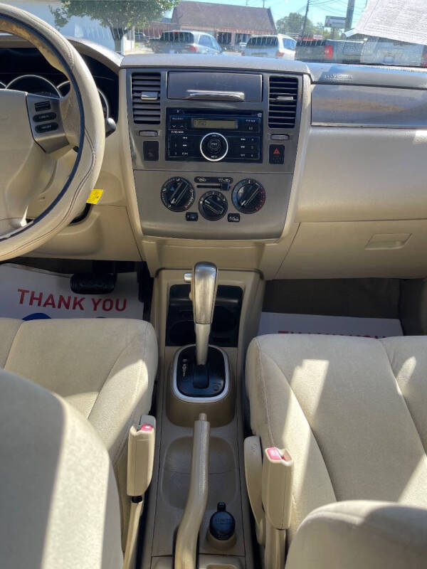 2009 Nissan Versa 1.8 S