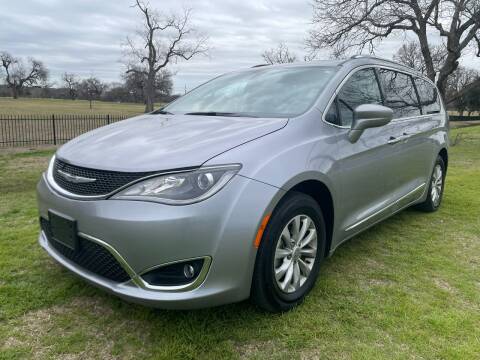 2019 Chrysler Pacifica for sale at Carz Of Texas Auto Sales in San Antonio TX
