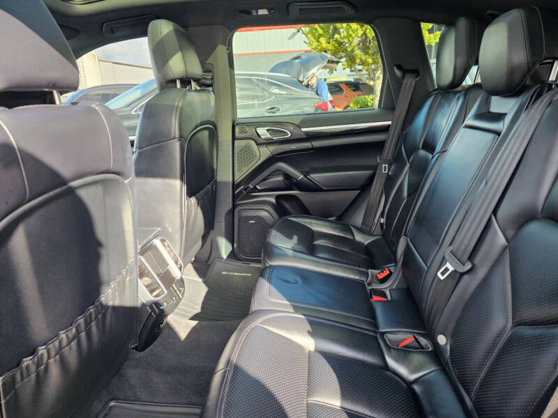 2017 Porsche Cayenne