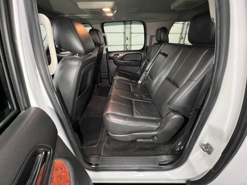 2014 Chevrolet Suburban LT