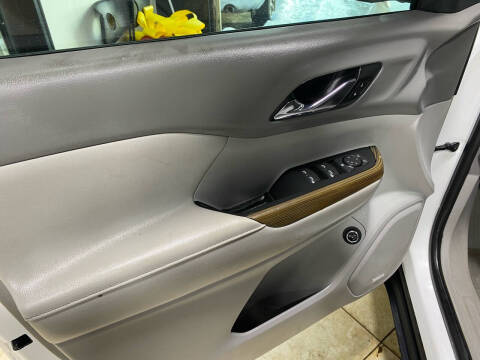 2017 GMC Acadia SLE-2