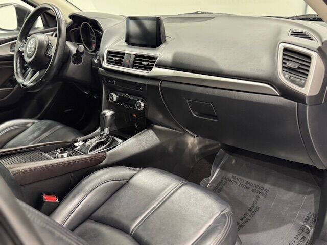 2018 Mazda MAZDA3 Touring