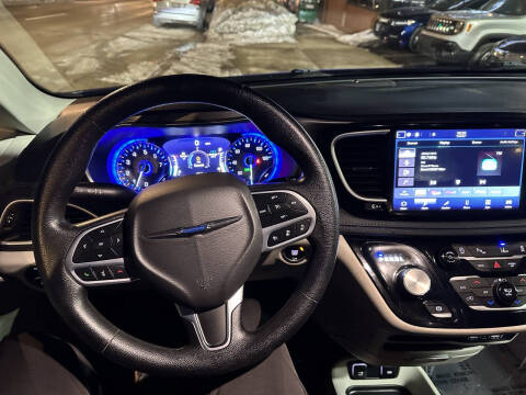 2021 Chrysler Pacifica Touring