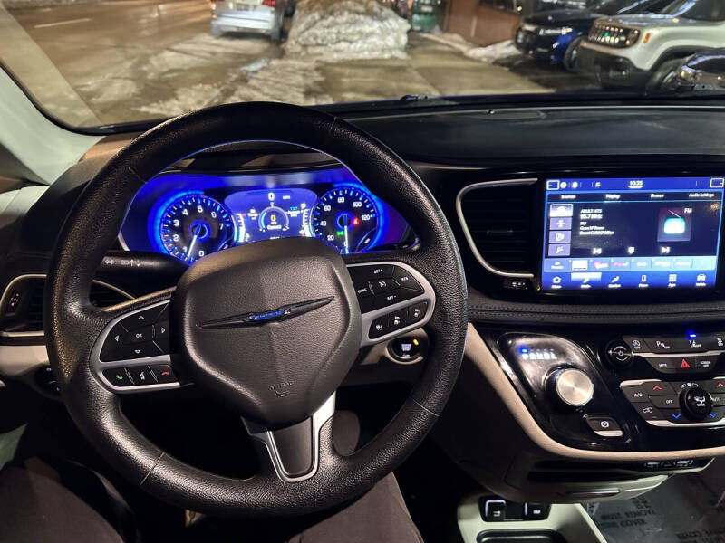 2021 Chrysler Pacifica Touring