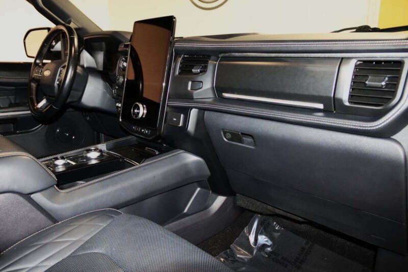 2023 Ford Expedition MAX Platinum