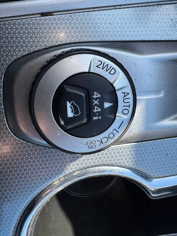 2017 Nissan Pathfinder SV