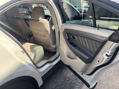2012 Ford Taurus SEL