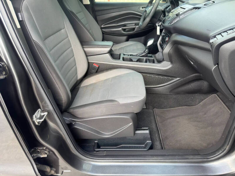 2017 Ford Escape S