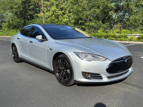 2015 Tesla Model S 85D