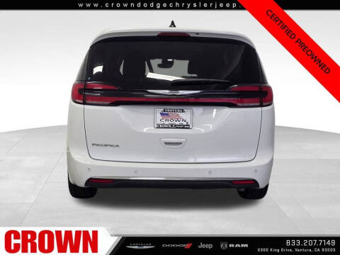 2024 Chrysler Pacifica Touring L