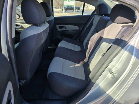 2013 Chevrolet Cruze LS Auto